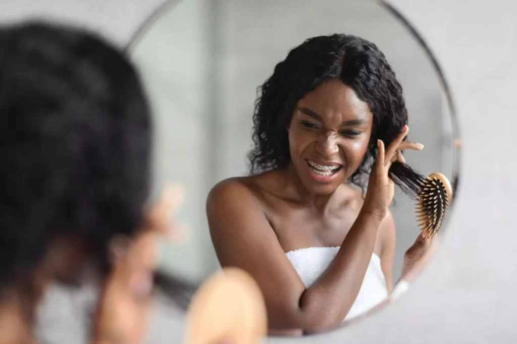 Mascarilla de aguacate para el cabello rizado