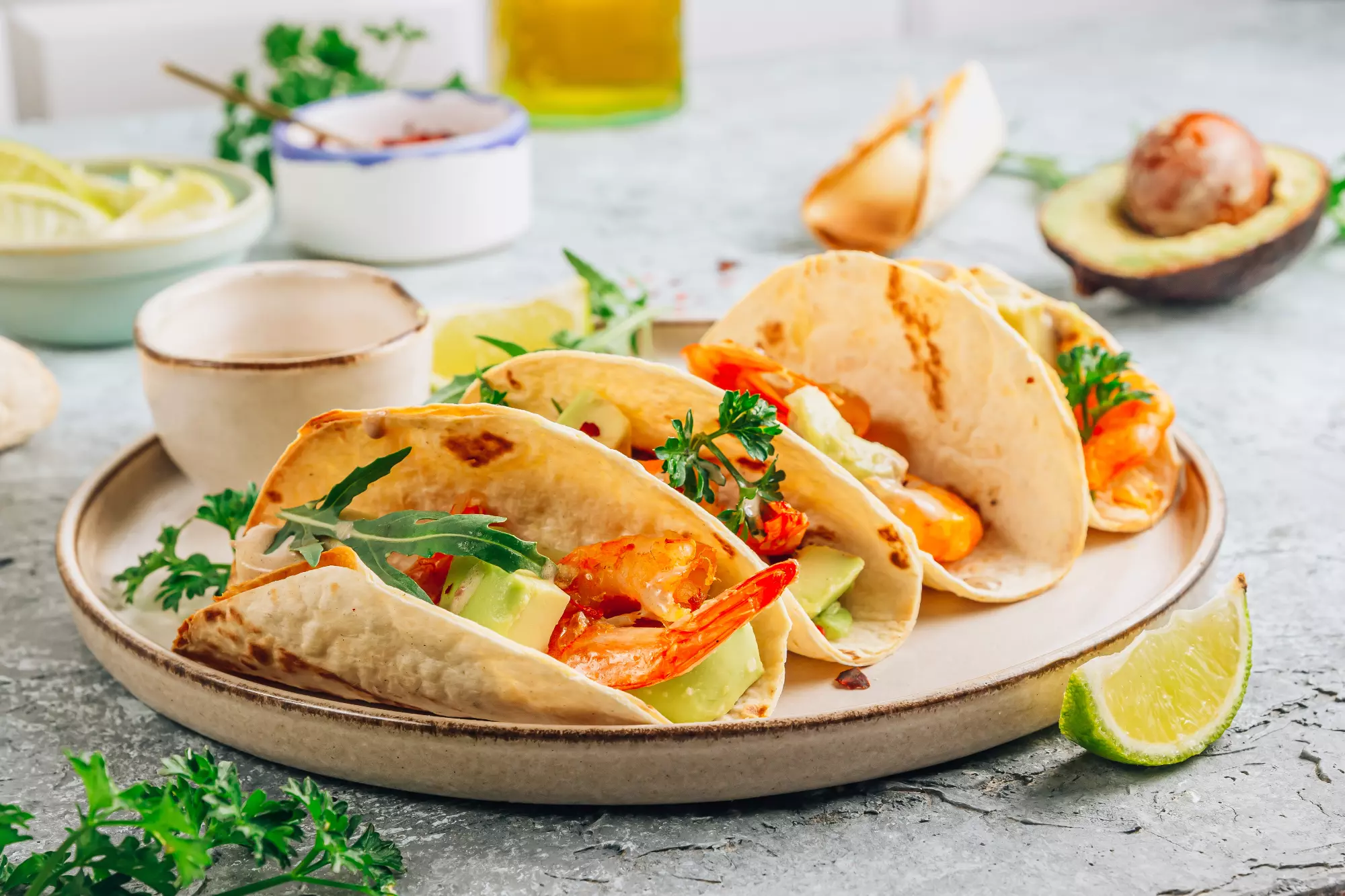 Tacos con Tartar de Salmón y Aguacate