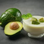 Parfait de Frambuesas, Aguacate y Maracuyá